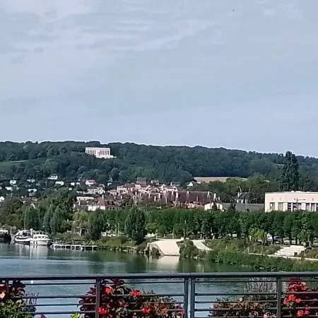 27 M2 Hyper Centre * Château-Thierry